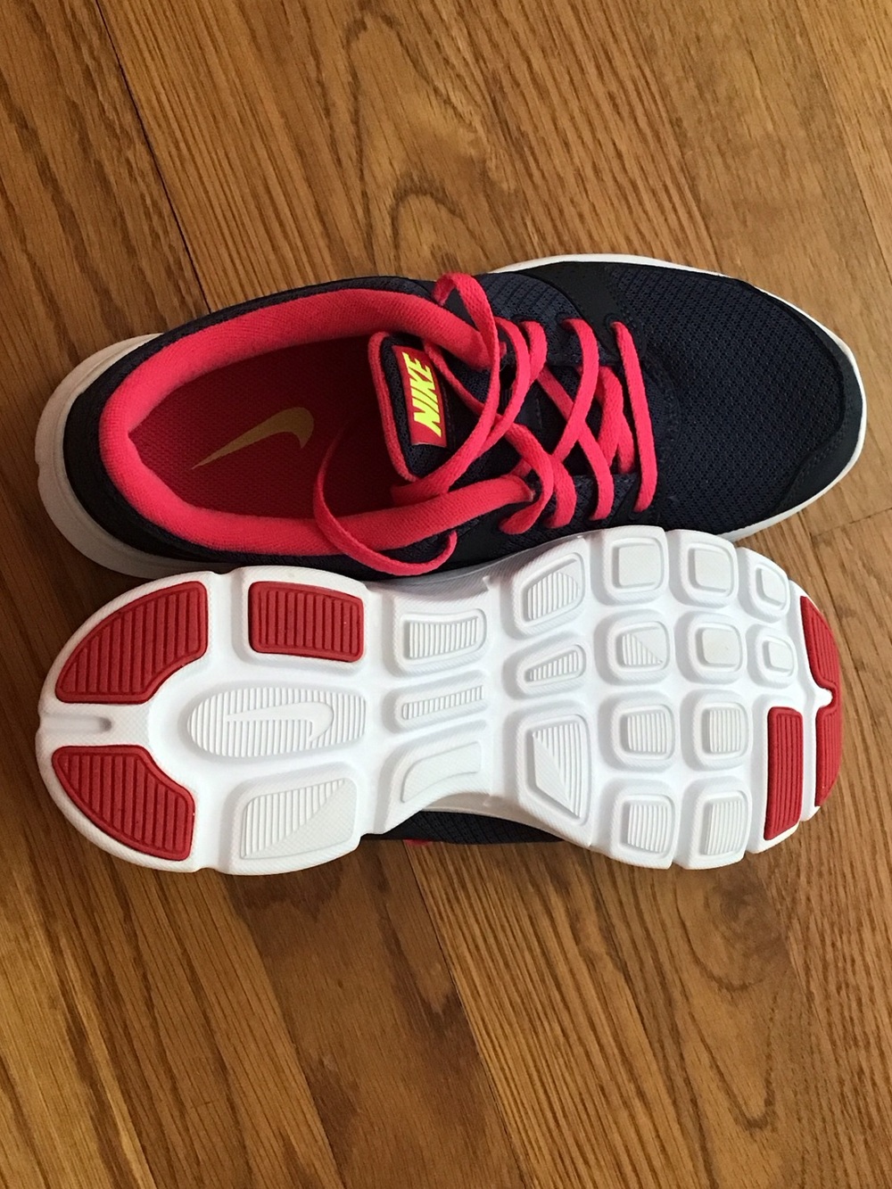 Nike woman KiNavy Sneakers with Pink Lining and White Sole
